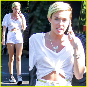Miley Cyrus: Studio Session Following 'Bangerz' Release Date News