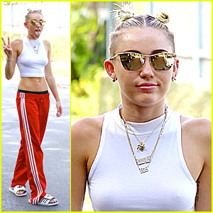 Miley Cyrus: Early Morning Walker