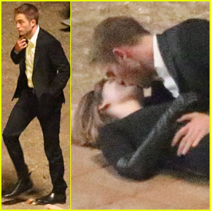 Robert Pattinson Shoots Romantic Scene with Mia Wasikowska
