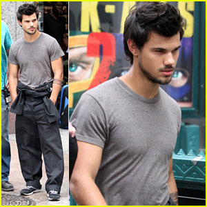 Taylor Lautner: Midtown 'Tracers' Guy