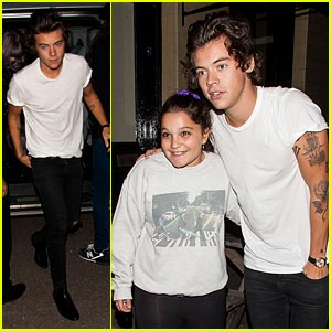 Harry Styles Hangs Out with Kelly Osbourne after House of Holland Show!