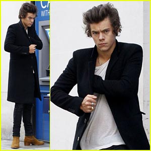 Harry Styles Stops at the ATM, Says Twerking is 'Inappropriate'