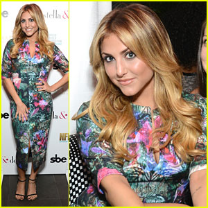 Cassie Scerbo: Stella & Dot Trunk Show for Breast Cancer Awareness