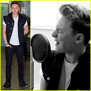 Conor Maynard: Lorde & One Direction Mash-Up - Watch Now!