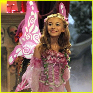 G Hannelius: It's 'Howloween' on 'Dog With A Blog' (Exclusive Pics)!