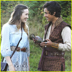 Sophie Lowe: New 'Once Upon A Time in Wonderland' Tonight!