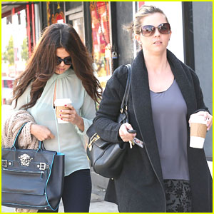 Selena Gomez: Coffee Run with Mom Mandy