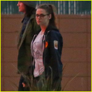 Kristen Stewart: Pre-Thanksgiving Hang Out with Taylor Lautner