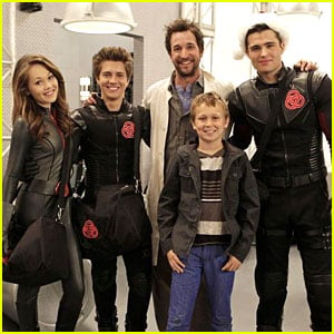 Lab Rats Holiday Episode - See The Pics & Watch A Clip!