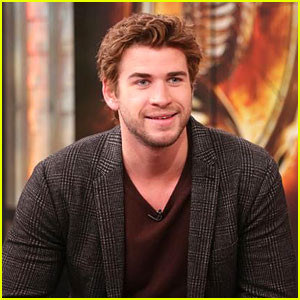 Liam Hemsworth: NYC 'Catching Fire' Promo After Knoxville Screening