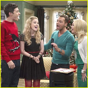 Taylor Spreitler: 'Melissa & Joey' Holiday Episode - First Pics!
