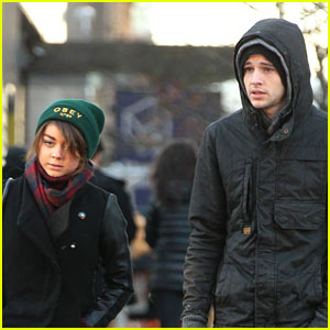 Sarah Hyland & Matt Prokop: Chilly NYC Stroll