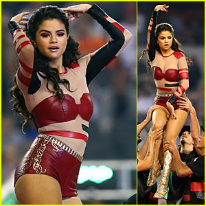 Selena Gomez's Thanksgiving Halftime Show Performance - Watch Now! (VIDEO)