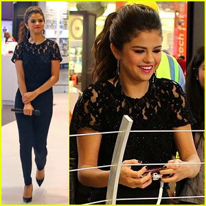 Selena Gomez: Verzion Destination Store Stop!