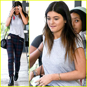 Kylie Jenner: Blue Table Lunch with Guy Pal
