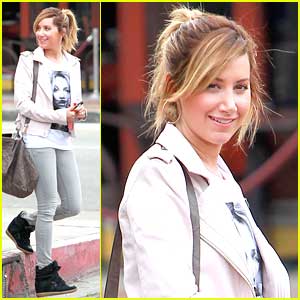 Ashley Tisdale: Early Breakfast at Toast