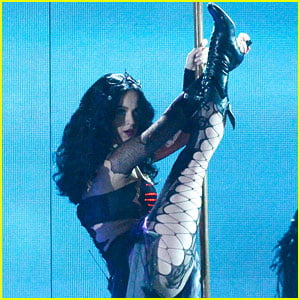 Katy Perry: 'Dark Horse' at the Grammys - Watch Now!