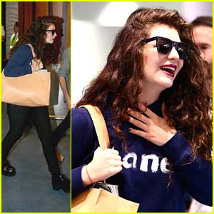 Lorde: Back in New Zealand After Grammys Win