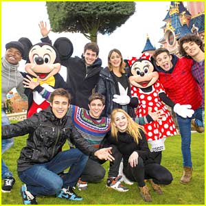 Martina Stoessel & 'Violetta' Cast: Disneyland Paris Stop!