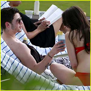 Nick Jonas & Olivia Culpo: Beachside Lovers