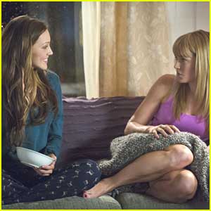 Katie Cassidy & Caity Lotz: Sisters Reunite on 'Arrow'!