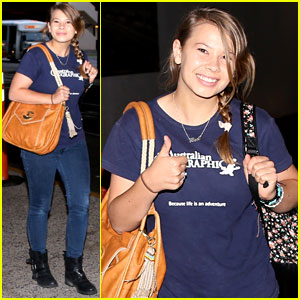 Bindi Irwin Arrives in Los Angeles with Family