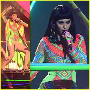Katy Perry Performs 'Dark Horse' at BRIT Awards 2014