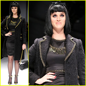 Katy Perry Gets Booed at Moschino Show, Acts Like a Pro!