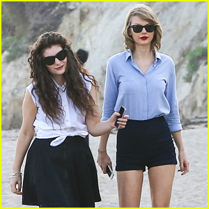 Taylor Swift & Lorde: Spontaneous Dancing at the Beach!