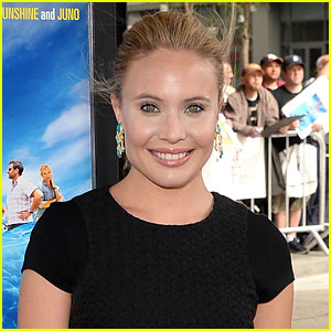 The Originals' Leah Pipes is Engaged!