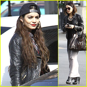 Vanessa Hudgens Shows Street Cred at Coffee Bean!