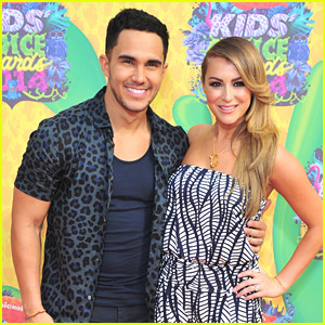 Carlos & Alexa PenaVega Couple Up for Kids' Choice Awards 2014
