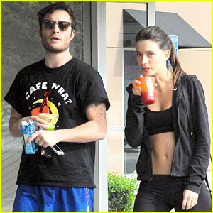 Ed Westwick Hits the Gym with Hot Brunette!