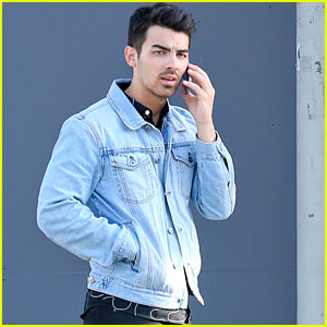 Joe Jonas Dons Denim for Urth Lunch