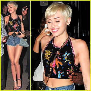 Miley Cyrus Spits Water on Her 'Bangerz' Audience - Watch Here!