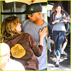 Sophia Bush Catches Up With Friends at King's Road Cafe