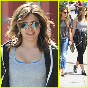 Sophia Bush Loves 'Foster The People', Grabs Lunch with Girlfriends