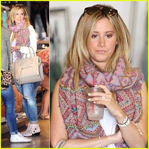 Ashley Tisdale Thinks Kristen Bell Is 'So Talented'