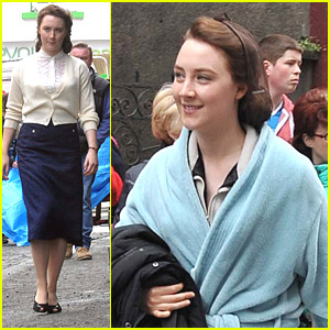 Saoirse Ronan Signs Autographs on 'Brooklyn' Set in Dublin