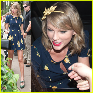 Taylor Swift Celebrates Earth Day With Flowers & Books