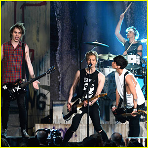 5 Seconds of Summer Make Billboard Music Awards 'Perfect'!