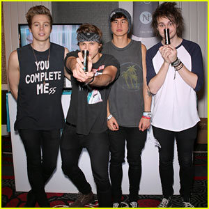 5 Seconds of Summer Prepare For Billboard Music Awards