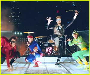 5 Seconds of Summer Release Super-Heroic 'Don't Stop' Video