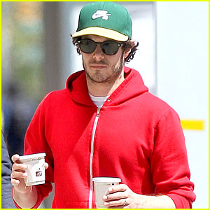 Adam Brody Makes a Coffee Run for Two!