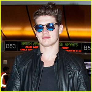 Gregg Sulkin to Star in the Upcoming Horror Film 'Don't Hang Up'
