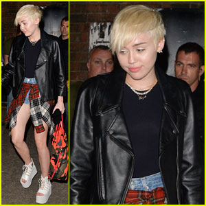 Miley Cyrus Goes Grunge for American Hi-Fi Concert in London!