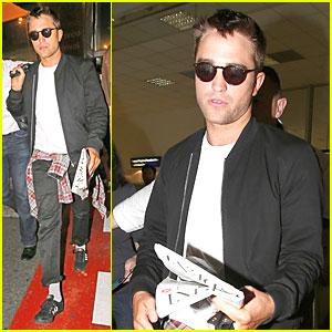 Robert Pattinson Gets Mobbed at Nice Airport Before Heading to Cannes!