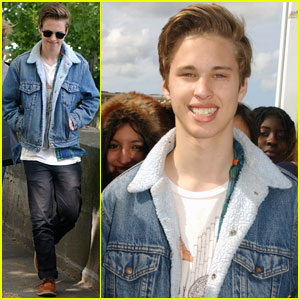 Ryan Beatty Meets Fans at the Famous Eiffel Tower in Paris!