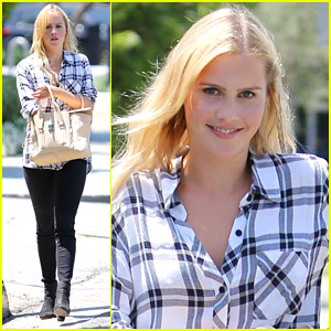 Claire Holt Turns 26; Celebrates by Keeping It Low Key