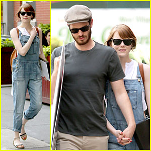 Emma Stone & Andrew Garfield Look So Cute Shopping For Posters!